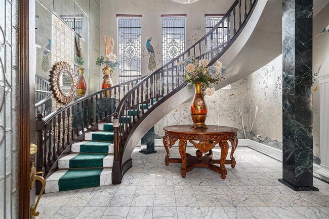Foto del edificio - 7415 Naremore Dr