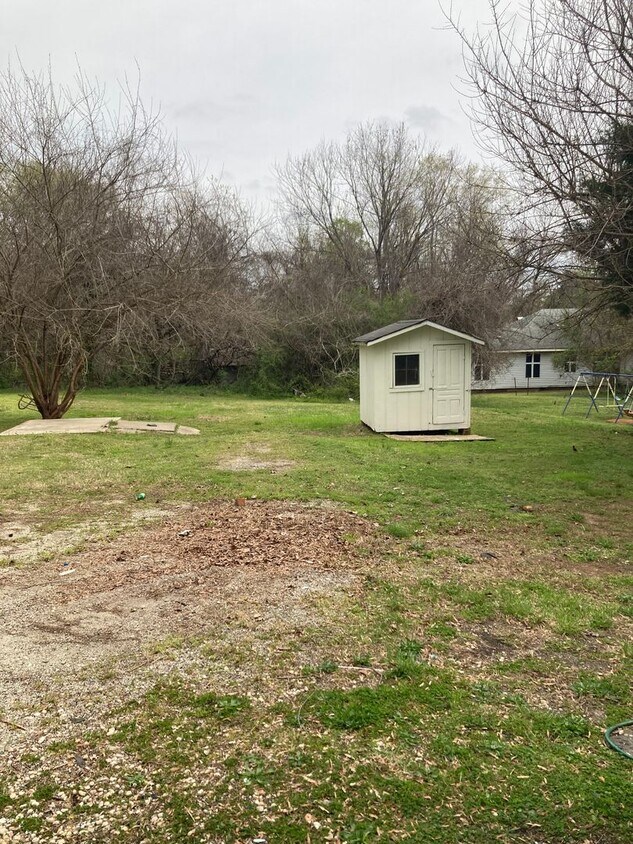 Foto principal - Super cute, newly renovated 3 bed, 1 bath ...