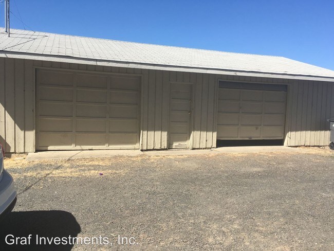 Building Photo - 3 br, 2 bath House - 1690 Reservoir Loop