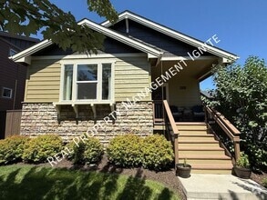 Building Photo - 61203 Snowbrush Dr