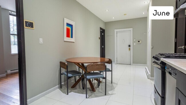 Foto del edificio - 354 Cathedral Parkway
