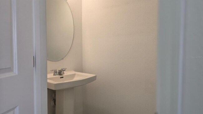 Building Photo - 2220 Portrait St