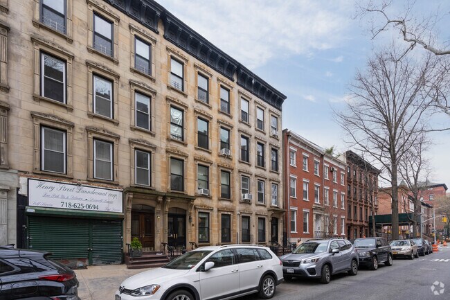 Building Photo - 414 Henry St