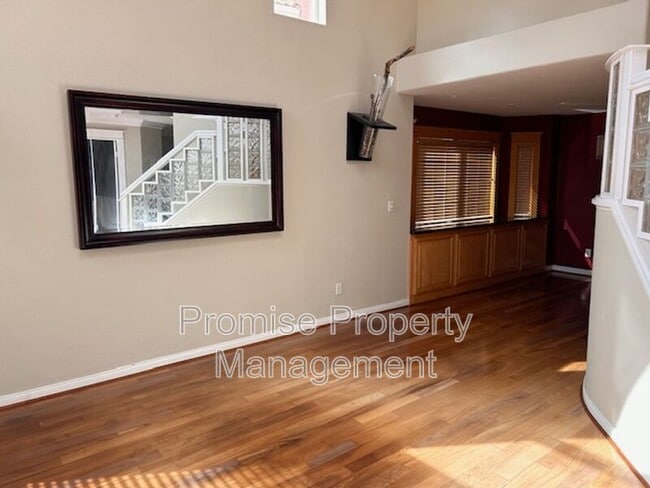 Building Photo - 3176 San Helena Dr