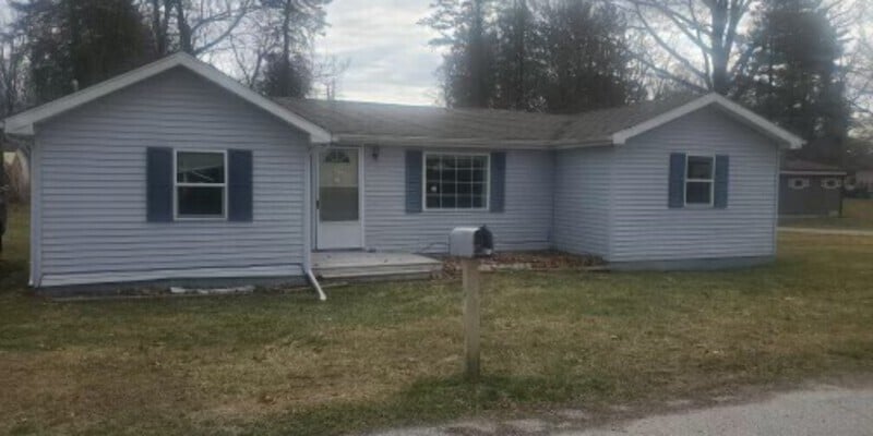 Primary Photo - 605 Poplar Dr. Walkerton