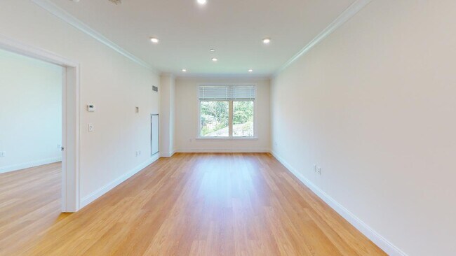 Foto del edificio - 206 Sherman Rd