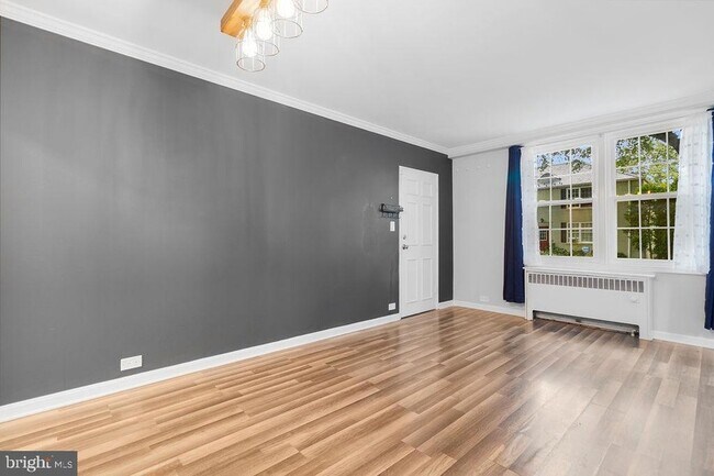 Building Photo - 248 N Thomas St