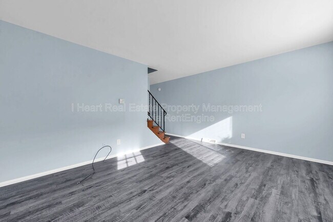 Foto del edificio - 880 N Meadows Ct