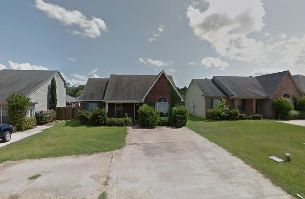 Primary Photo - 1311 W Kentucky Ave