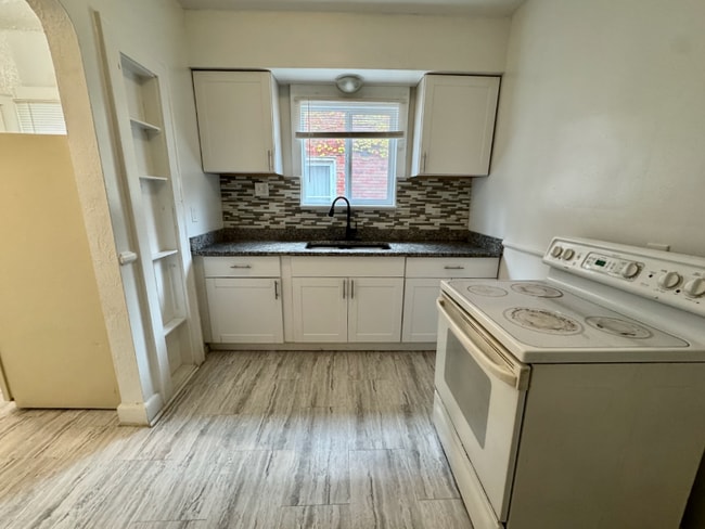 Building Photo - 17150 Santa Rosa Dr
