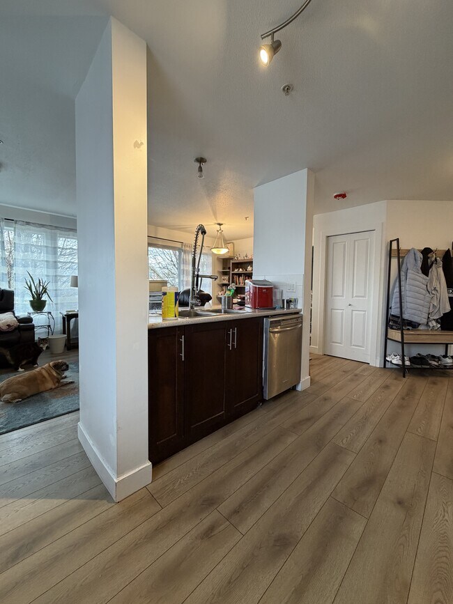 Building Photo - 46289 Yale Rd