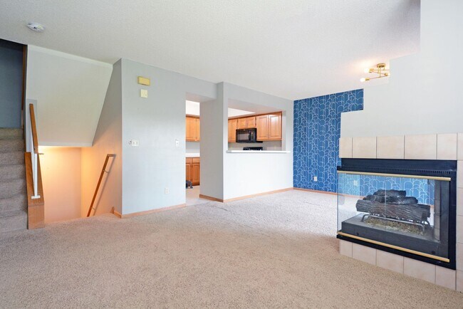 Foto del edificio - Beautiful 2-Bed 1.5-Bath Available Now in Plymouth!