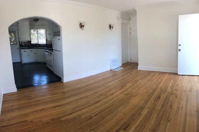 Foto del edificio - 613 W Avenue 28