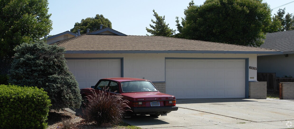 Foto del edificio - 5313A-5313B Park Highlands Blvd