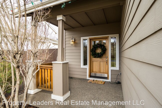 Building Photo - 3073 NE Quiet Canyon Dr