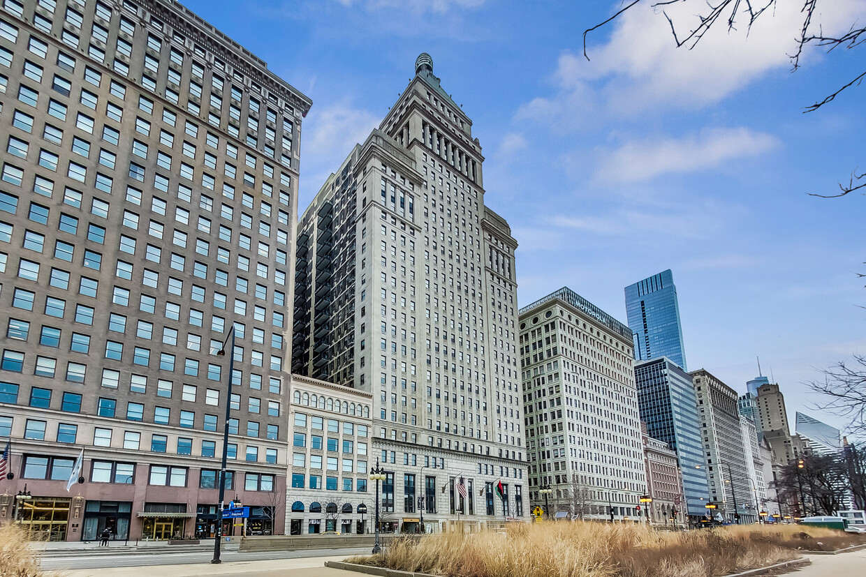 Foto principal - 310 S Michigan Ave
