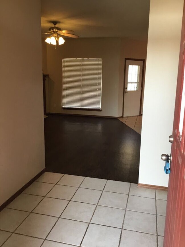 Foto del edificio - Wonderful 4 bedroom, 2 bath home in Deer C...