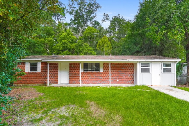Building Photo - 6812 Hawkins Ct