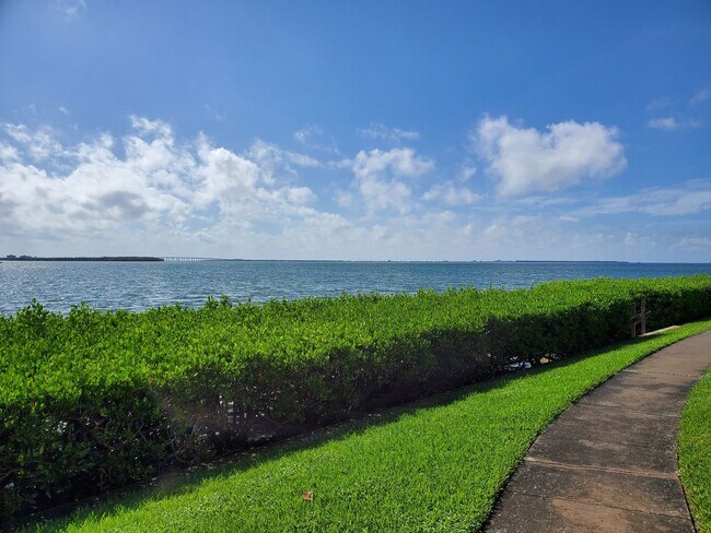 Building Photo - Palma del mar 2 bed 2 bath furnished condo