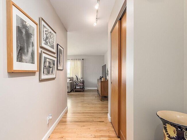 Foto del edificio - 1544 Northam Rd