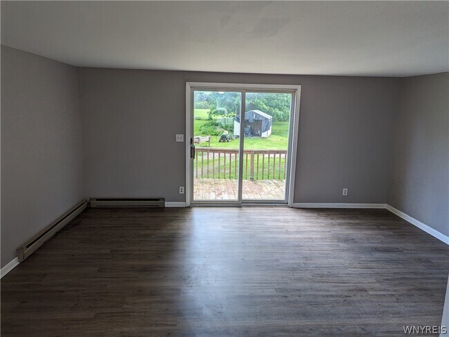 Building Photo - 9636 Main St