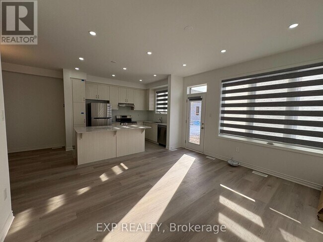 Building Photo - 1344 Hearns Pl