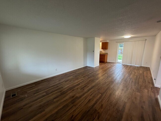 Building Photo - TAC T 11219 - Dolgoff