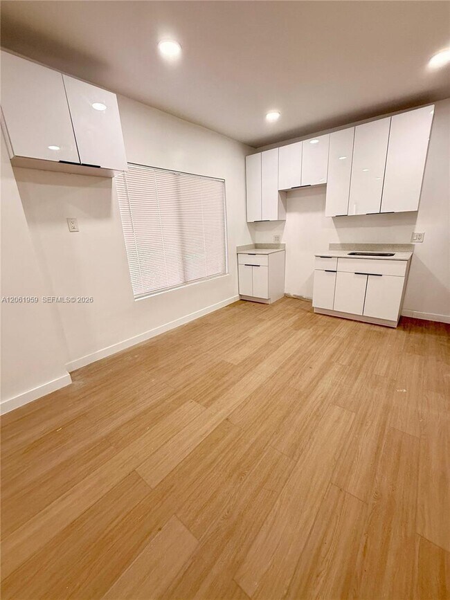 Foto del edificio - 125 SW 19th Ave
