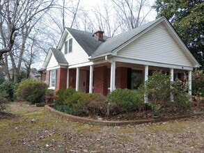 Building Photo - 221 Old Cedar Rock Rd
