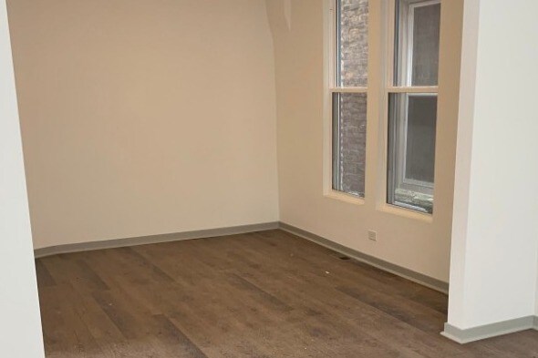 Primary Photo - 328 N Avers Ave