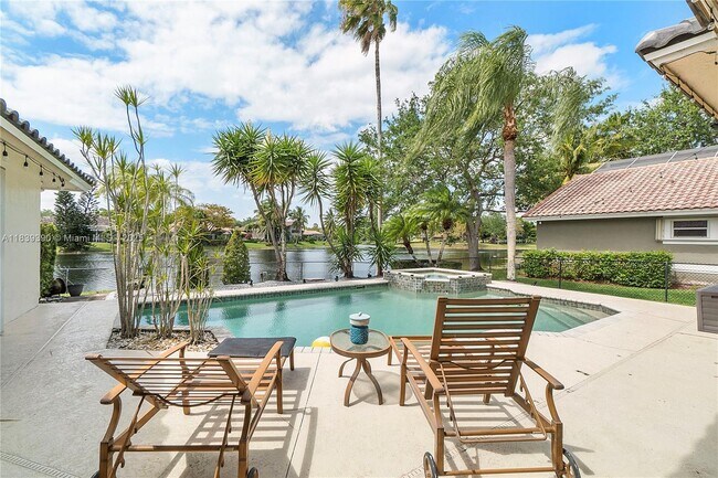 Foto del edificio - 5925 NW 97th Dr