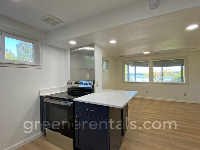 Foto del edificio - Cooper Point Daylight Basement ADU with Wa...
