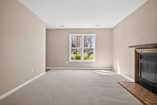 Foto del edificio - Beautiful Home located near CNU!