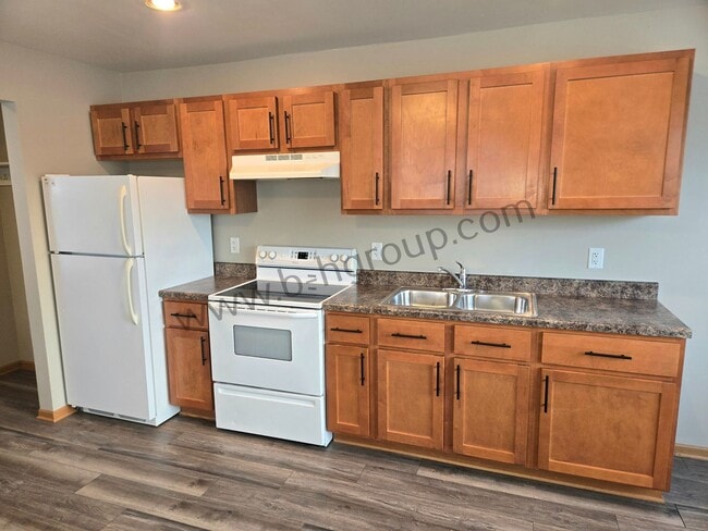 Foto del edificio - 2333 Roosevelt Rd
