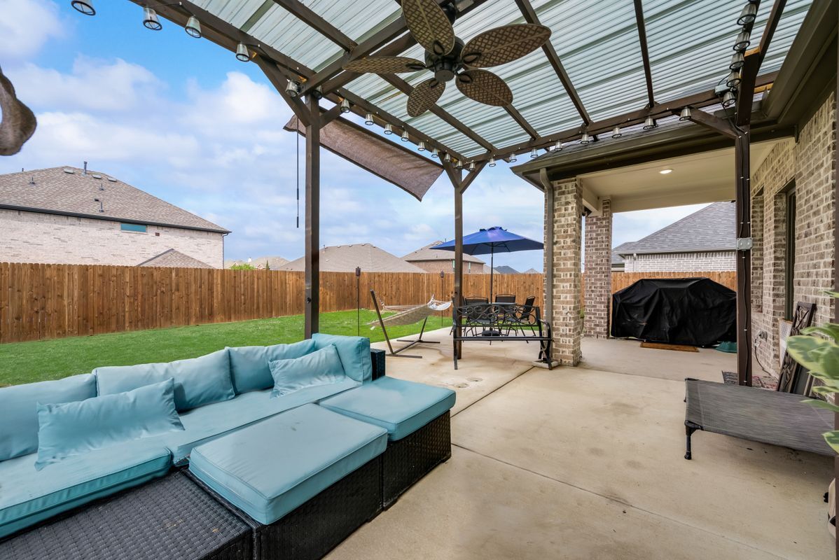Foto del edificio - 529 Ardsley Ln