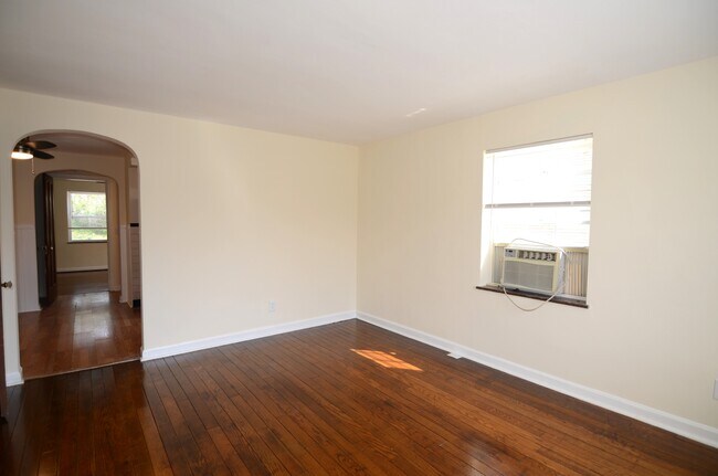 Foto del edificio - 2532 Williams Ave