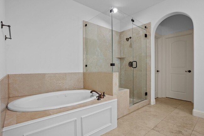 Foto del edificio - Luxury Highland Park Condo