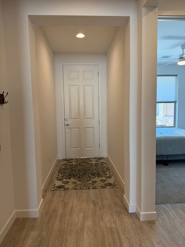 Foto del edificio - "NEW Luxury 3 BR" Designer furnished Home ...