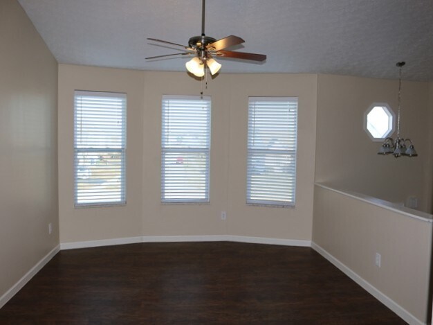 Building Photo - 6699 Alex Dr