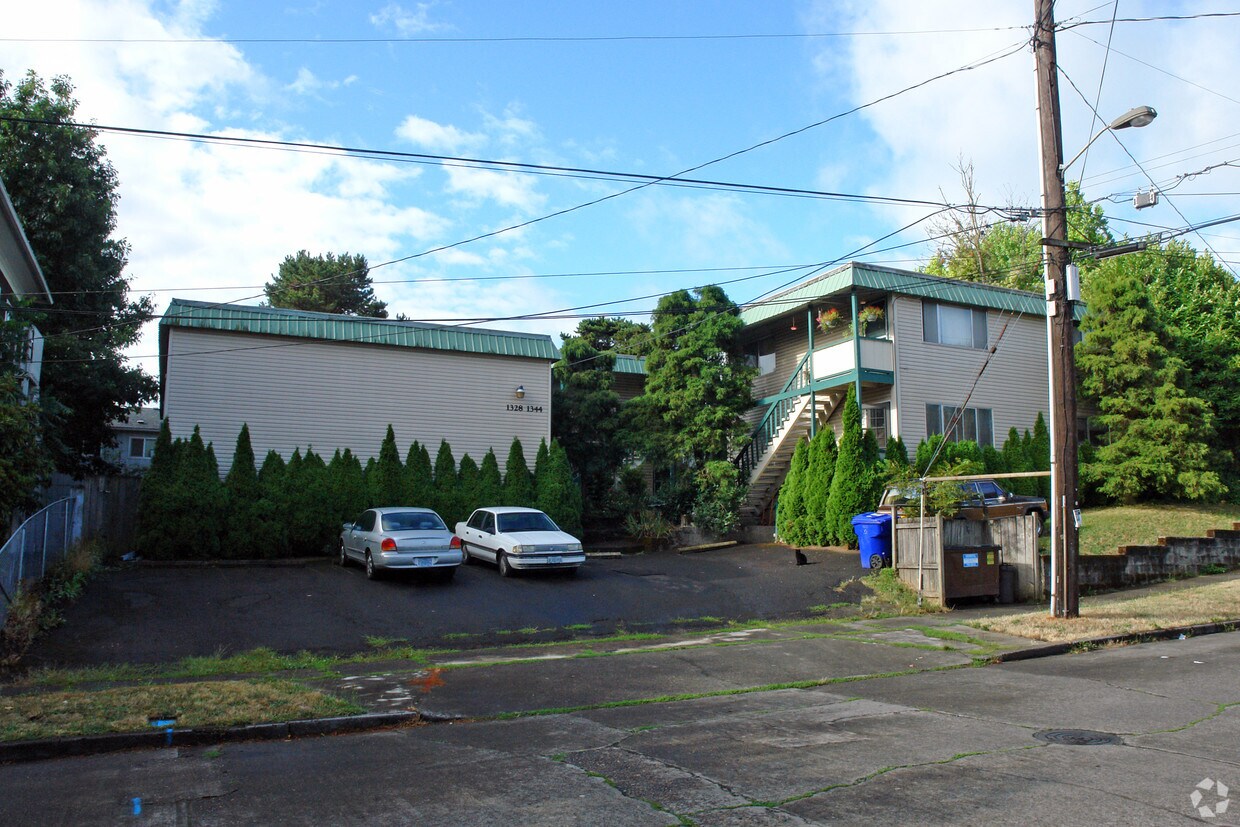 Primary Photo - 1328-1346 SE Boise St