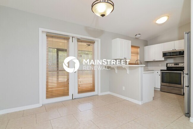 Foto del edificio - 3 Bedroom Pet-Friendly Home in North Port, FL with Main Street Renewal