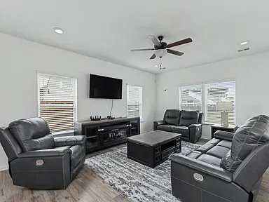 Foto del edificio - 691 Snow Owl Dr