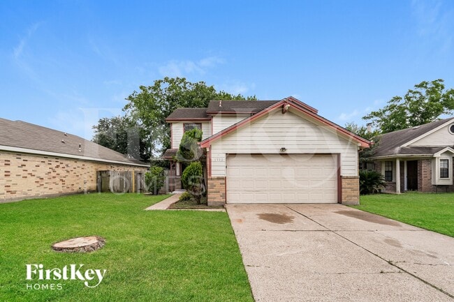 Building Photo - 15511 Evergreen Grove Dr