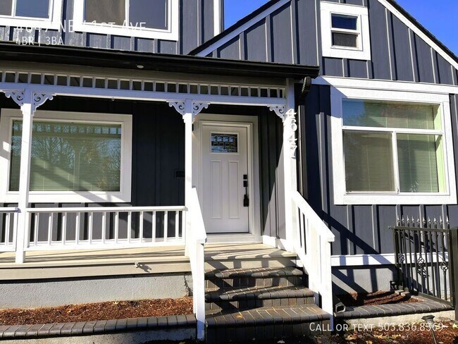Building Photo - Discover Your New Home in the Heart of Con...
