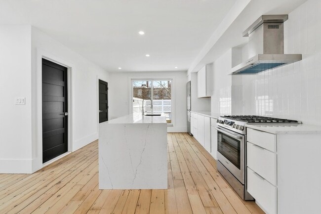 Photo - 31 Pleasant St Apartment