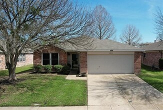 Building Photo - 2932 Frontier Ln