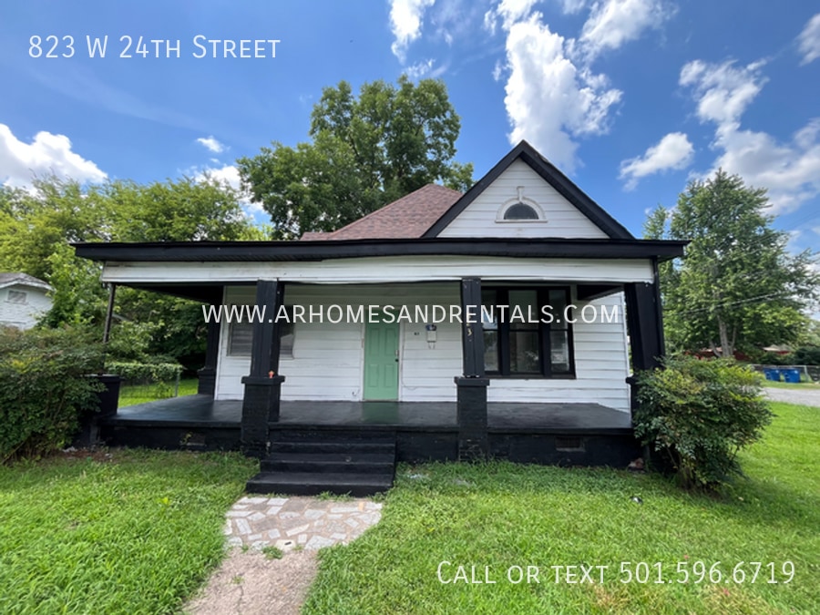 Primary Photo - 823 W 24th St