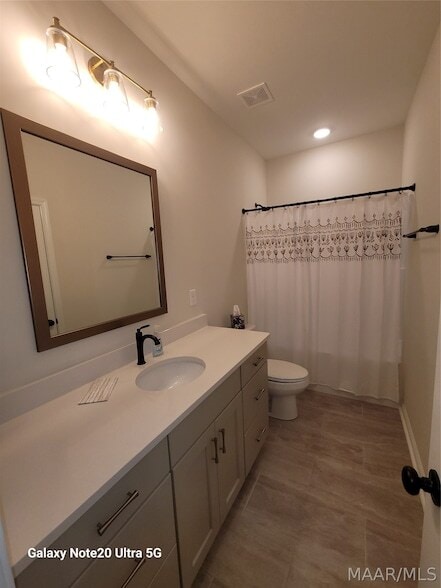 Building Photo - 229 Lismore Pl