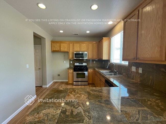 Foto del edificio - 1100 Cunningham St