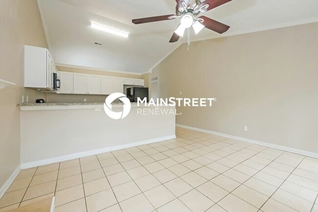 Building Photo - 3 Bedroom Pet-Friendly Home in Riverdale, GA with Main Street Renewal